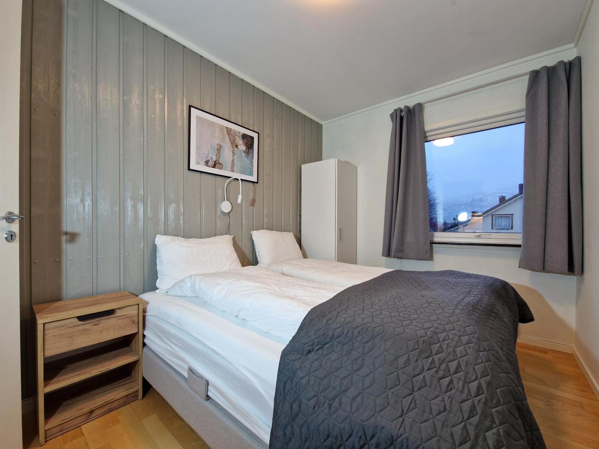 With Fantastic View And Parking Tromsø