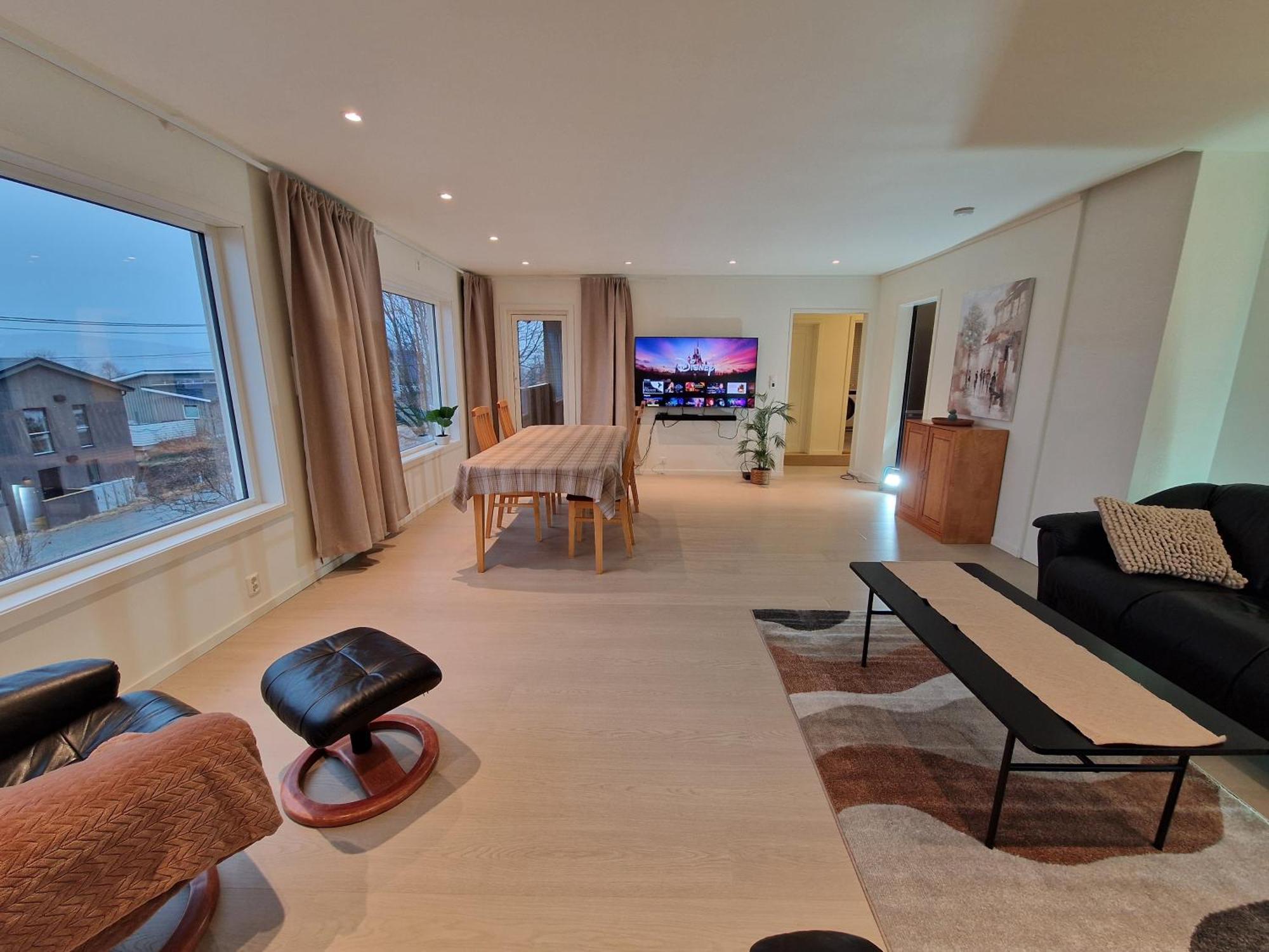 Lejlighed With Fantastic View And Parking *